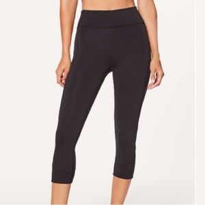 Lululemon In Movement Crop *Everlux 19" size 2 leggings
